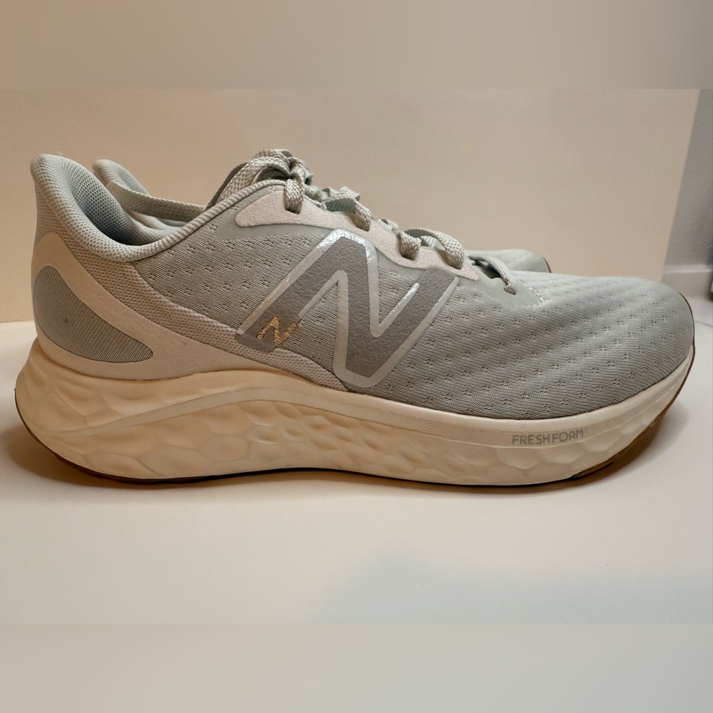 New Balance Arishi V4 running shoes